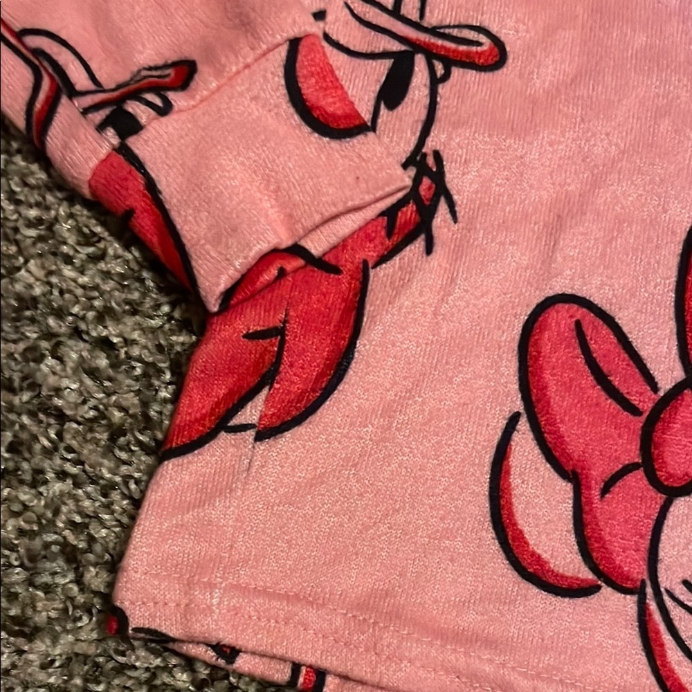 Disney Minnie Mouse Pink Pajama Set - Picture 6 of 11